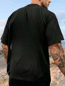 Men's Cotton T-Shirt, 180g Cotton, Black, With Japanese Anime Character Print, Loose Crew Neck, Unisex Fit, Very Breathable And Comfortable, Perfect For Any Occasion, Machine Washable, Sizes S-3XL, A Key Piece For All Seasons, Casual And Sporty Styles, A Must-Have For Comfort And Style, And Can Be Given As A Christmas/Summer Gift. MPAS UJ3C - 黑色 - 查看 2