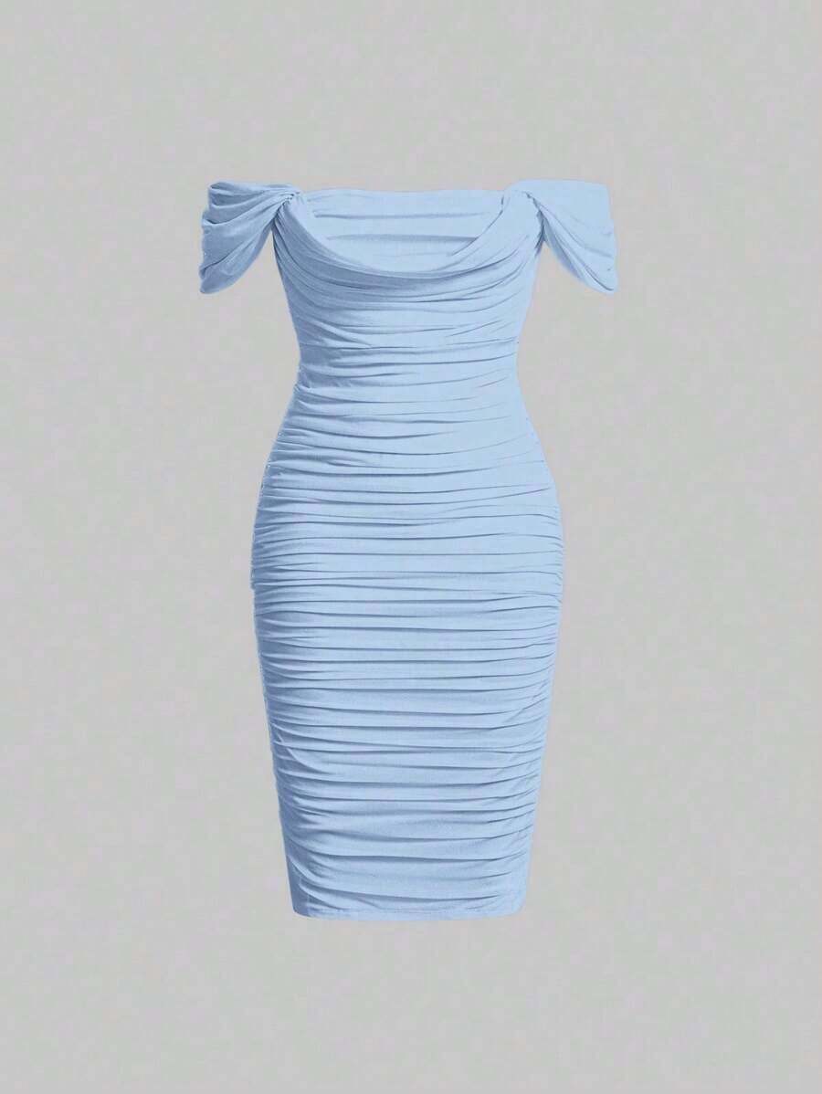 Vestido ajustado de hombros descubiertos fruncido lateral - Celeste - Ver 1