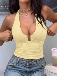 Camiseta corta con cuello halter, escote profundo en V, empalme de metal, espalda descubierta y plisados, adecuada para uso diario, ir al trabajo, citas, vacaciones, Día de San Valentín, verano casual - Amarillo - Ver 1