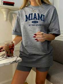 Fashion Clothing: Women's Casual Short Sleeve T-Shirt - Miami Oval Emblem Design, White And Navy Letter Print, Medium Elastic Crew Neck, Suitable For Spring, Summer And Autumn, Machine Washable, Loose Fit, Bold Pattern, Soft Texture Fashion T-Shirt. Classic Crew Neck, Short Sleeve, Solid Basic Style. - 灰色 - 查看 4