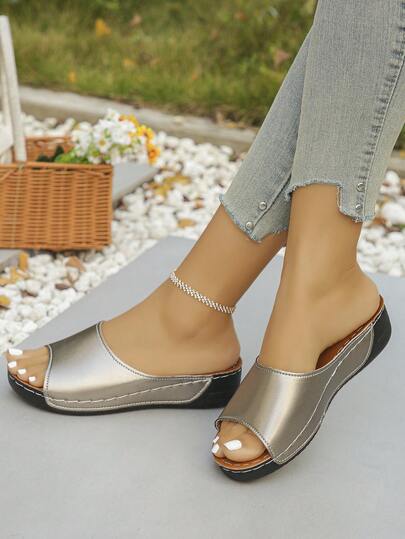 Giày sandal đế xuồng tối giản thời trang dành cho nữ, nhẹ và thoải mái, dáng rộng, dép lê đi biển màu xám nhạt, thích hợp cho mùa hè, mặc hàng ngày, đi nghỉ mát, giày cỡ lớn màu xám dành cho nữ.