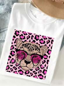 Plus Size Women's T-Shirt, Casual Printed T-Shirt With "Cheetah With Pink Leopard Glasses And Pattern" Design, Unisex T-Shirt For Women And Men, Suitable For All Seasons, Daily Wear T-Shirt, Perfect Gift, Fashion Choice. - 白色 - 查看 5