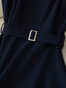 Vestido de corte evasé con cuello cuadrado, sin mangas, con ribete negro en la cintura, de estilo minimalista y versátil, en color beige, para primavera/verano - Azul marino - Ver 3