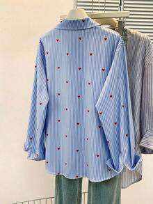 Blusa de mujer con cuello polo, estampado de corazones y rayas - Camisa casual de manga larga con botones, adecuada para uso diario en primavera, verano y otoño - Rayas azules - Ver 7