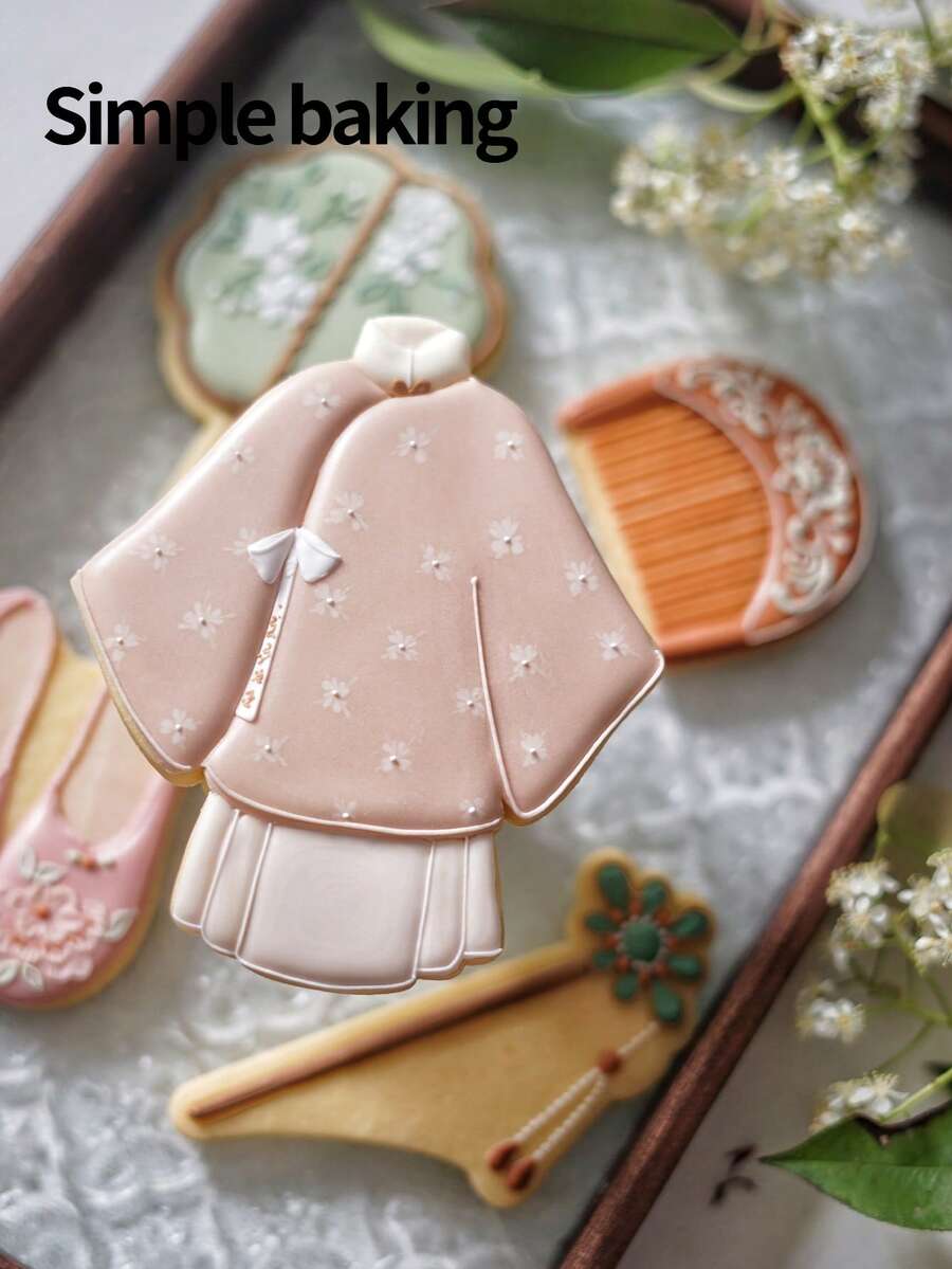 1pc Handheld Size Creative Retro Gift-Giving Plastic Hanfu Chinese Style Cookie Cutter, Vintage Fan Embroidery Shoes Hairpin Comb Shape DIY Fondant Biscuit Mold For Birthday Wedding Party Traditional Baking Present