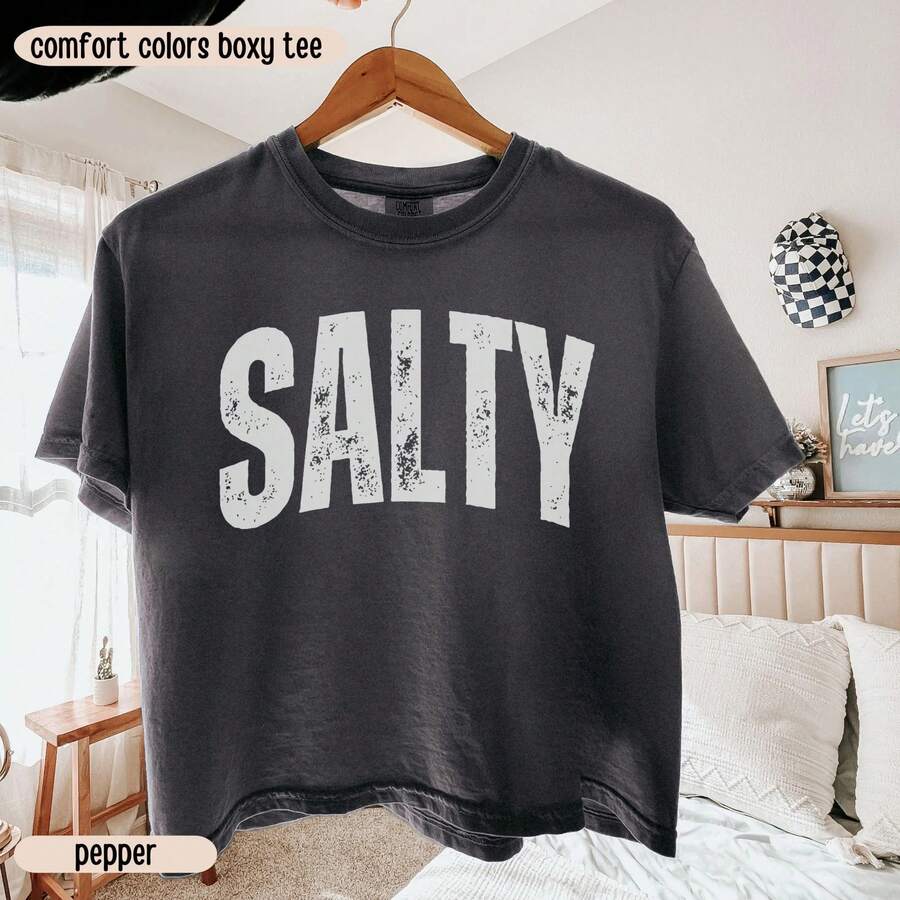 Camiseta Holgada Salty, Camiseta de Playa de Moda, Camiseta de Verano, Camiseta de Vacaciones, Camiseta Salty, Regalo para Ella, Camiseta Sarcástica - Negro - Ver 1