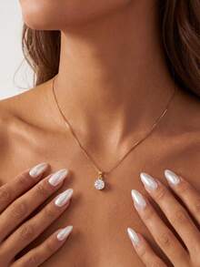 1 chiếc dây chuyền mặt thánh giá Moissanite 6 chấu bằng bạc Sterling 925 cổ điển, thanh lịch và tinh tế, thích hợp cho lễ đính hôn, đám cưới, bạn thân, sinh nhật, kỷ niệm và các dịp khác - Trang sức cưới cô dâu - Vàng - Xem 3