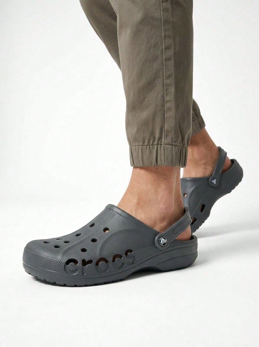 Crocs Dép bít mũi Baya Unisex màu than chì 10126-014 - Than chì - Xem 1