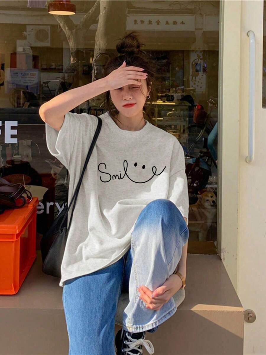Women's Casual Loose Smile Minimalist Cute Short Sleeve T-Shirt, Breathable, Comfortable And Cooling For Summer - Light Gray - View 1