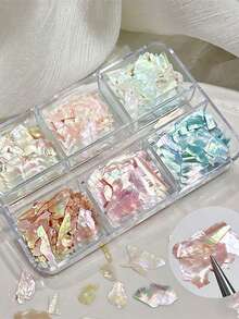 3D美甲裝飾品 薄款幻彩彩色貝殼片雲母片 貝殼石 6格盒裝 韓系美甲水晶手工珍珠貼片亮片裝飾 假指甲尖美甲飾品 - 彩色 - 查看 1