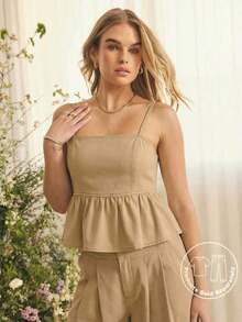 Conjunto de verano para mujer con top casual de tela de mezclilla suave, con tirantes de espagueti, bajo con volantes, ajustado al busto y silueta fluida - Caqui - Ver 4