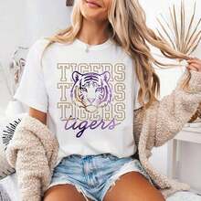 Camiseta Morada y Dorada con Cabeza de Tigre, Talla L, SU Game Day, C , 220G, 100% Algodón. Con estampado de mariposas, adecuada para niñas y mujeres, camiseta inspiradora de manga corta con cuello redondo, estilo estético lindo Y2K, top de verano, adecuada para actividades al aire libre, familia, trabajo o uso diario casual y holgado. - Blanco - Ver 6