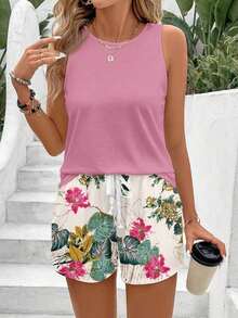 Conjunto de 2 piezas de pantalones cortos con estampado floral en todo el diseño en color café claro y top de camiseta sin mangas de cuello redondo negro, estilo casual de vacaciones con vibra retro para primavera/verano - Multicolor 3 - Ver 2