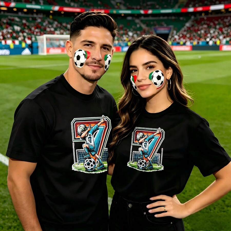 Couple Football Pattern T-Shirt, 100% Cotton, Loose Fitting, Soft And Breathable, Casual Round Neck Short Sleeved Top Soccer Player Goalkeeper Action Scene Printed Patterns, Dating, Leisure Travel, Gatherings, Simple Cartoon Printing Style, High Cost-Effectiveness Suitable For Watching Live Sports - 黑色 - 查看 1