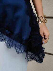 Camiseta de mujer con cuello de volantes y encaje, elegante y de moda, adecuada para el Día de San Valentín, bodas, vacaciones, salidas casuales, fiestas, con bajo asimétrico y tela elástica - Azul marino - Ver 8