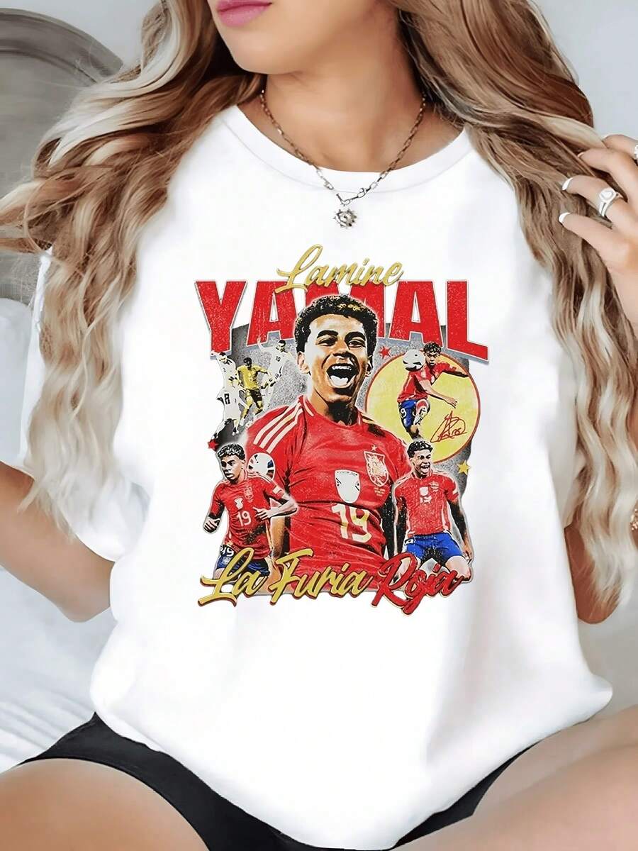 Energetic And Passionate Players Against A Vibrant Background Celebrating Sportsmanship And Collective Strength. Modern, Comfortable, Casual Women's T-Shirt For Football Fans. - 白色 - 查看 1