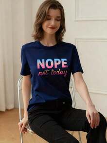 Camiseta de mujer de verano de ajuste holgado con cuello redondo y manga corta, con estampado de eslogan simple, estilo casual de vacaciones. Blusa de uso diario y vacacional. Camiseta de mujer. Negro - Azul marino 2 - Ver 3