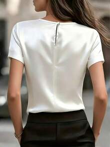 Blus Satin Lengan Pendek Leher Bulat Elegan untuk Wanita, Cocok untuk Musim Semi dan Musim Panas, Warna Putih - Putih - View 2