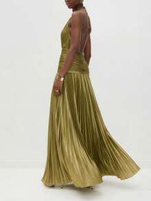 Vestido ajustado cuello halter espalda descubierta cintura marcada elegante primavera 2026 - Dorado - Ver 4