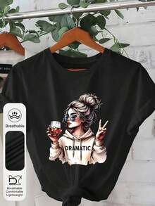 Plus Size Women's Casual Summer T-Shirt With A Print Of A Woman Holding Drinks, Featuring A Round Neck And Short Sleeves, A Sweet And Fresh Style, Versatile And Fashionable, In Black. - 黑色 - 查看 1
