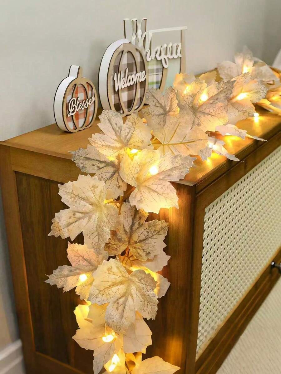 40 LED Autumn Decorative String Lights, With Lighted Maple Leaf Wreath, 20ft Total Length, 40 LED Lights, Battery Powered, Suitable For Autumn Harvest, Halloween, Thanksgiving Indoor And Outdoor Decor. Maple Leaf Lights String, With Lighted Fallen Leaves Wreath, Maple Leaf String Lights, DIY Party Home Christmas Halloween Decor, Indoor And Outdoor Autumn Decor, Autumn Decor, Halloween Decor (White) - White Maple Leaf Lamp - View 1