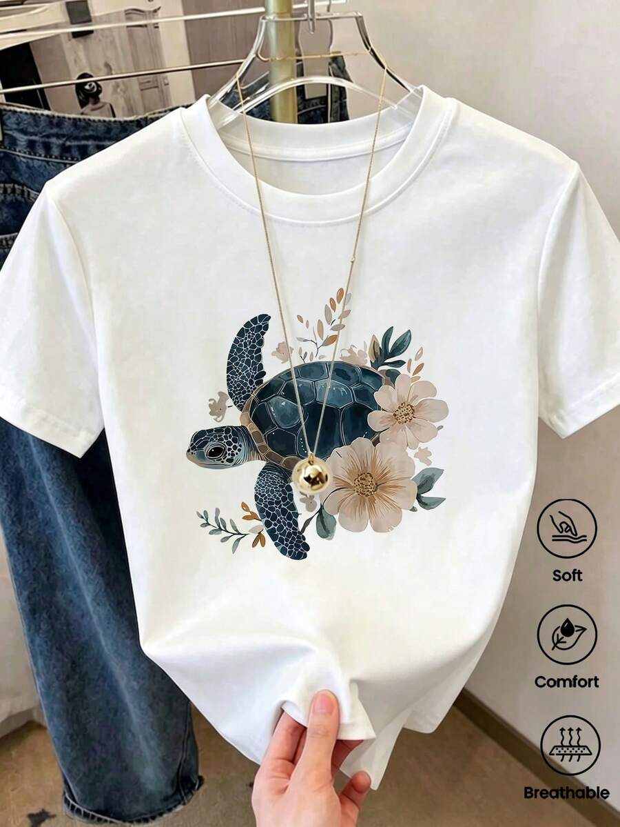 This Relaxed-Fit, Crew-Neck, Short-Sleeved T-Shirt Is Perfect For Summer. Its Bohemian, Vacation-Inspired Style Features A Turtle And Floral Print. Ideal For Holidays, The Office, Outings, Everyday Wear, Dates, Parties, Meetings, And Urban Looks. A Versatile Casual And Sporty Piece, It Makes A Great Gift For Any Occasion. - 白色 - 查看 1