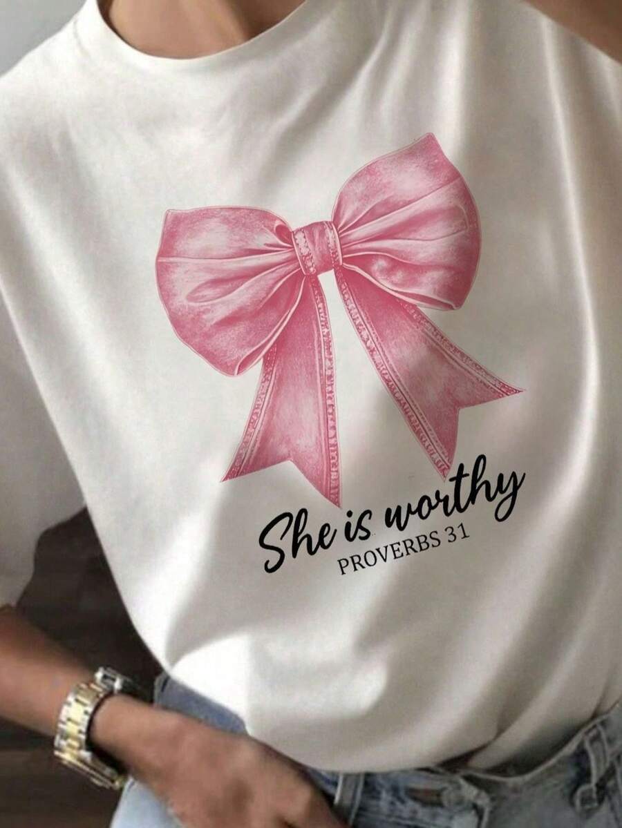 Camiseta de manga corta ajustada de verano para mujer YOCASA con cuello redondo y estampado de pintura al óleo, flores, corazones, cerezas y letras. Tela sencilla y casual, estilo deportivo, ideal para uso diario y citas de San Valentín. - Blanco - Ver 1