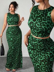 Conjunto de dos piezas de top de tirantes y falda con estampado de leopardo talla grande, sexy pero apropiado para el uso diario y el transporte - Verde Oscuro - Ver 1