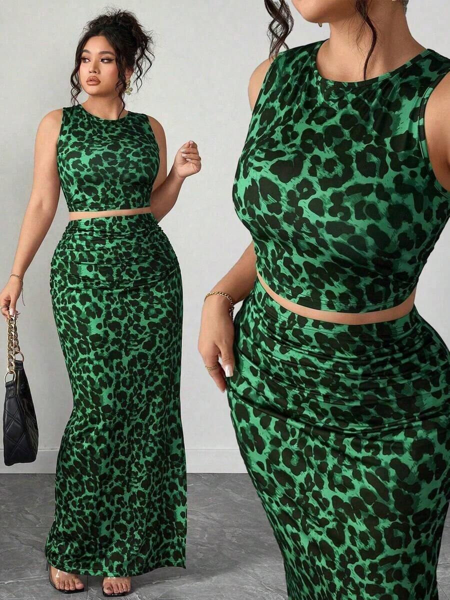Conjunto de dos piezas de top de tirantes y falda con estampado de leopardo talla grande, sexy pero apropiado para el uso diario y el transporte - Verde Oscuro - Ver 1