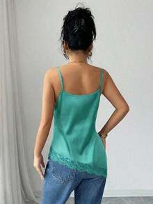 Camiseta de satén asimétrica elegante y sexy con dobladillo de encaje para mujer - Verde - Ver 2