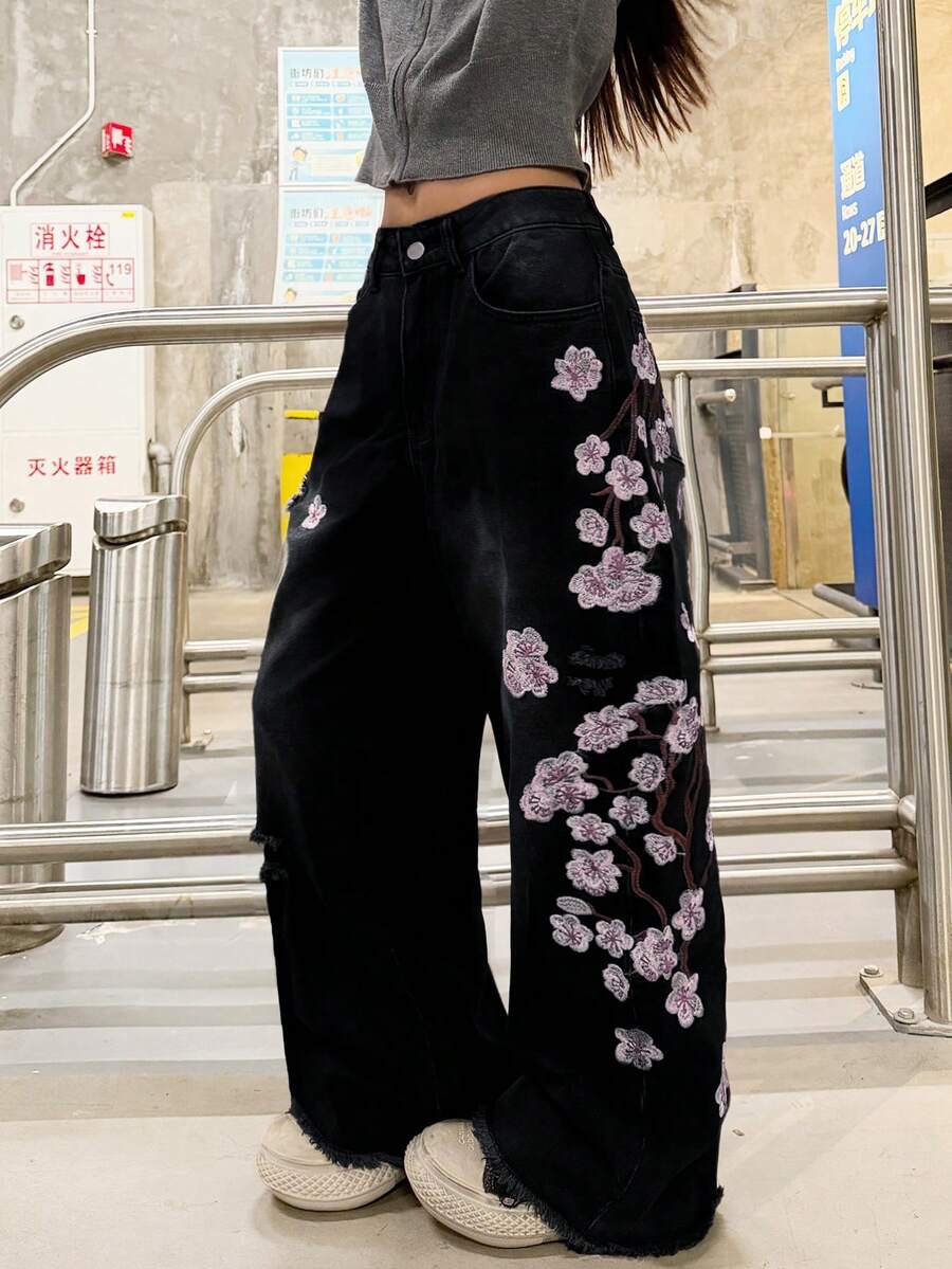 1件女款美式街頭風破洞刺繡寬腿鬆款舒適四季牛仔長褲（本產品不含腰帶/配件） - 櫻桃紅 - 查看 1