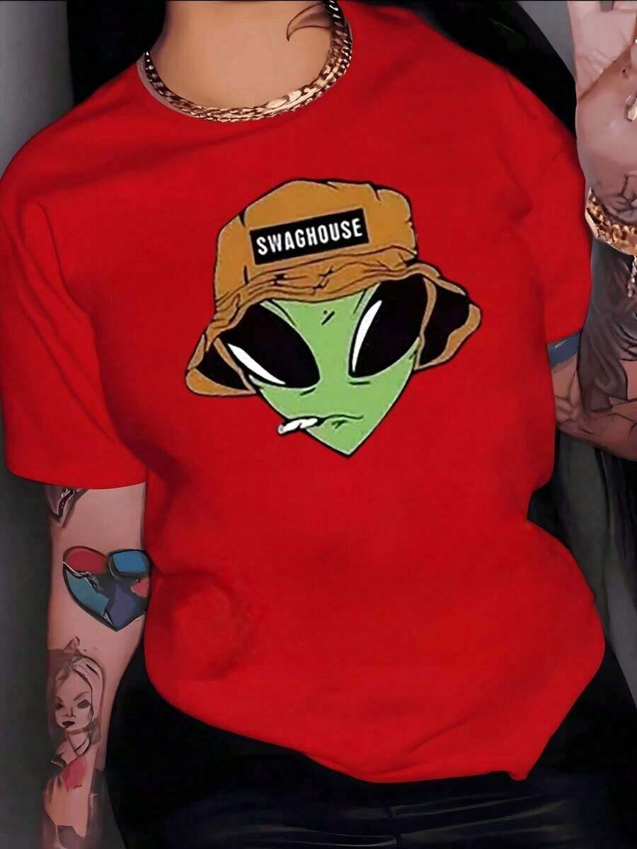 Casual Clothing. A Green Alien With A Brown Hat And Relaxed Look Symbolizes A Free And Bold Modern Attitude With An Urban Feel. Women's 100% Cotton T-Shirt, Comfortable And Casual For Everyday Wear. T-Shirt Blouses For Women > Shirt - 紅色 - 查看 1