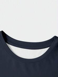 Women's White T-Shirt With Blue Striped Print And Contrasting Geometric Pattern, Perfect For Summer, Fashionable T-Shirt, Stylish T-Shirt, Gift For Sister, Gift For Mother, Mother's Day Gift, Casual Yet Stylish Top - 彩色 - 查看 3