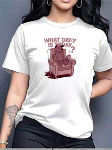 Camiseta suave de 180 gramos "¿Qué día es hoy?" Diseño divertido de oso, perfecto para regalos familiares, actividades de team building en la oficina y celebraciones navideñas - cómodo y adecuado para el uso diario. - Blanco - Ver 8