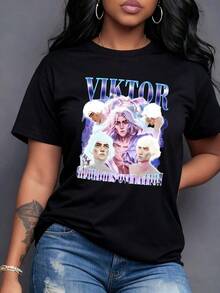 Pattern Of A Mystical Figure With Ethereal Hair And Luminous Beings Radiating Powerful Energy, Celestial Aura, Flashes Of Light Evoking Deep Transcendent Contemplation. Women's T-Shirt 220g, Casual Short Sleeve. - 黑色 - 查看 7
