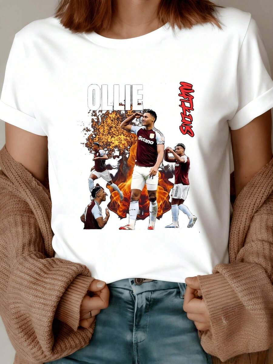 Players In Action Surrounded By Flames Symbolize Energy, Passion, And Sporting Strength, Conveying Empowerment And A Modern Attitude. A Casual Women's T-Shirt For Football Lovers And Urban Style. - 白色 - 查看 1