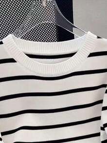 Camiseta de punto de manga corta a rayas de verano para mujer, nueva blusa casual versátil y elegante - Blanco - Ver 3