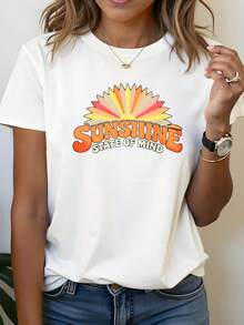 Camiseta de mujer, estilo retro de los años 70 con estampado "sunshine attitude", camiseta blanca de manga corta y cuello redondo - lavable a máquina, adecuada para primavera, verano y otoño, estilo casual, ajuste cómodo, diseño moderno, versátil para uso diario. - Blanco - Ver 1