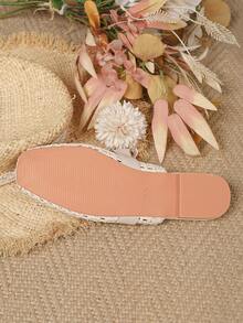 Giày mules kiểu Bohemian mới năm 2026, kiểu dáng rỗng, thoáng khí, có nơ, giày bệt phong cách phương Tây thường ngày, giày cưới, giày thoải mái với quai thun và lỗ thoáng khí, nhẹ, thoáng khí, phù hợp cho các hoạt động hàng ngày như đi chơi, mua sắm, công sở, múa ba lê và các dịp khác. - Màu be - Xem 7