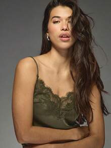 Top de satén con escote en V, tirantes finos, estilo elegante de camiseta, para primavera y verano - Verde militar - Ver 3
