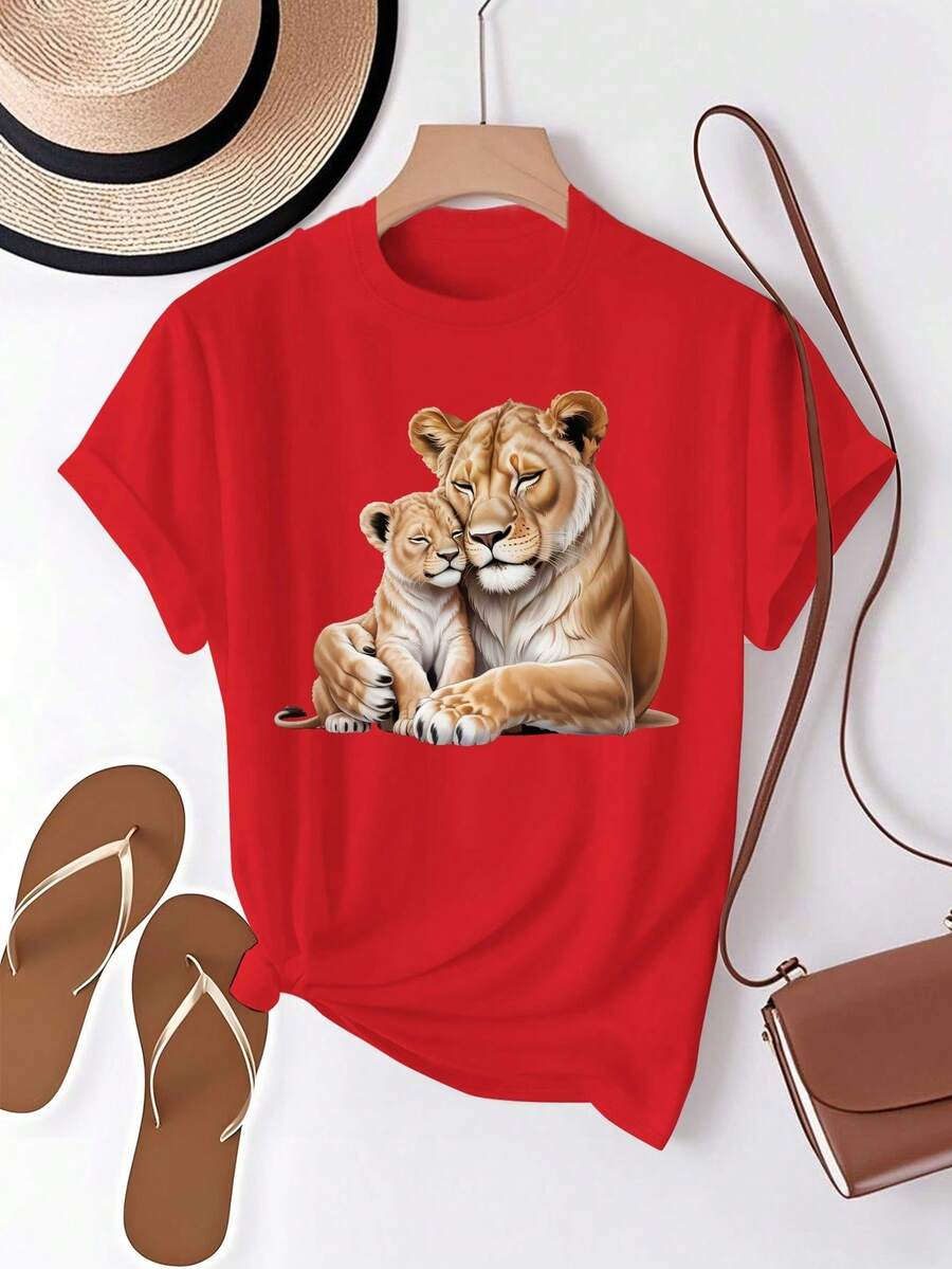 Camiseta cómoda y pura para mujeres con diseño de leona y su cachorro abrazándose - [Rojo] - Ver 1