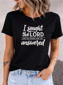 Camiseta de Fe para Mujer - Estampado de Escritura 'Encontré al Señor, Él Me Sanó'| Inspiradora de Manga Corta con Cuello Redondo, Ropa Casual para la Iglesia| Regalo Religioso| Para Todas las Estaciones| (Disponible en Múltiples Colores) - Negro - Ver 1