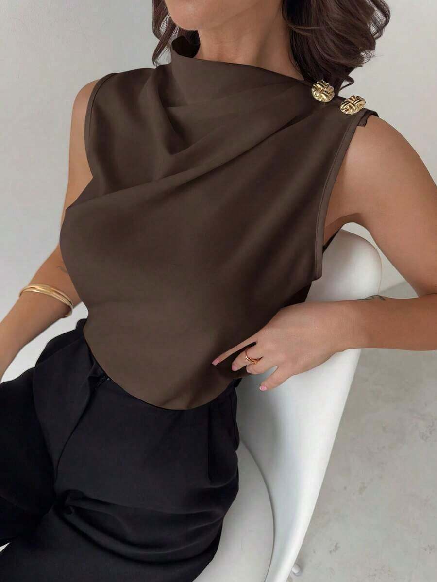 Camisa de oficina blanca sin mangas con cuello plisado asimétrico y botones metálicos, elegante y versátil para el uso diario, primavera/verano - Café integral - Ver 1