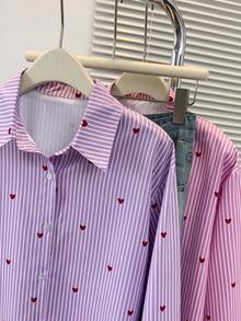 Blusa de mujer con cuello polo, estampado de corazones y rayas - Camisa casual de manga larga con botones, adecuada para uso diario en primavera, verano y otoño - Rayas moradas - Ver 5