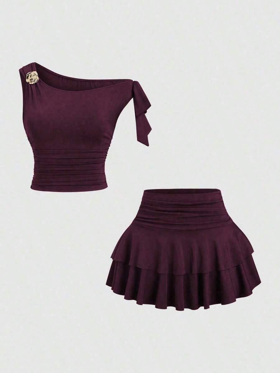 Conjunto de top de tirantes y minifalda plisada y con decoración de flores metálicas para mujer, ideal para el verano - Rojo violeta - Ver 1