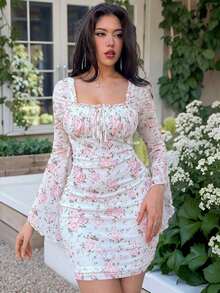 Vestido entallado con busto fruncido con manga acampanada y diseño de impresión floral con lazo al frente - Rosa - Ver 7