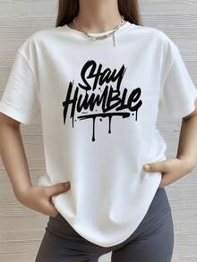 Mensaje motivacional que inspira sencillez y fortaleza en cada paso mostrando palabras que recuerdan valorar los logros sin perder la humildad reflejando energía positiva y confianza camiseta de mujer casual moderna cómoda para uso diario - Blanco - Ver 8