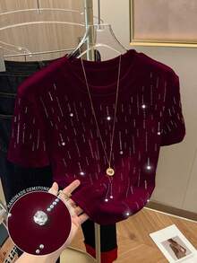 Camiseta de manga corta de ajuste regular con cuello redondo para mujer con diseño de diamantes de imitación "SMILE" - Burdeos - Ver 5