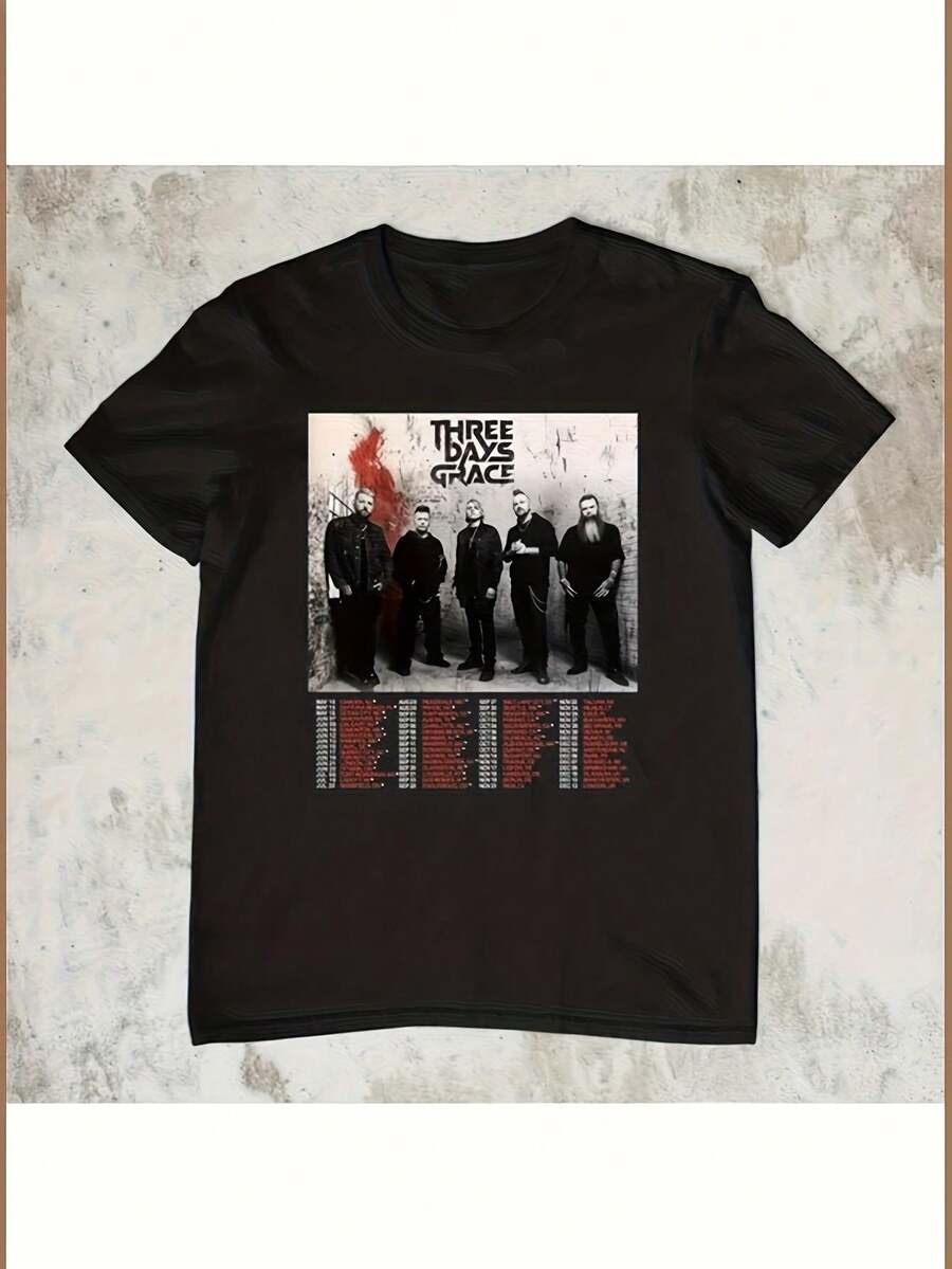 "Three Days Of Grace Tour 2025" T-Shirt For Men And Women. Soft And Essential For Year-Round Casual Wear, This Versatile T-Shirt Is Perfect For Any Occasion. It's An Affordable Everyday Essential And A Great Gift For Fans And Friends. With Its Crisp, Streamlined Cut, This Garment Creates A Clean And Vibrant Look. Its Relaxed Yet Flattering Silhouette Suits All Body Types, Offering A Style That's Both Casual And Sophisticated. - 黑色 - 查看 1