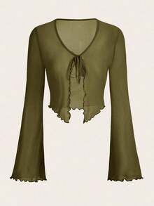 Top de malla con mangas acampanadas, abertura frontal con nudo, y ribete de lechuga.Top casual de mujer de ajuste regular, con cuello en V, mangas acampanadas con volante, y efecto colorblock en negro.Prenda de mujer sencilla para primavera/o - Verde militar - Ver 5